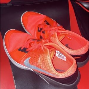 10 and a half mens nike shoes orange